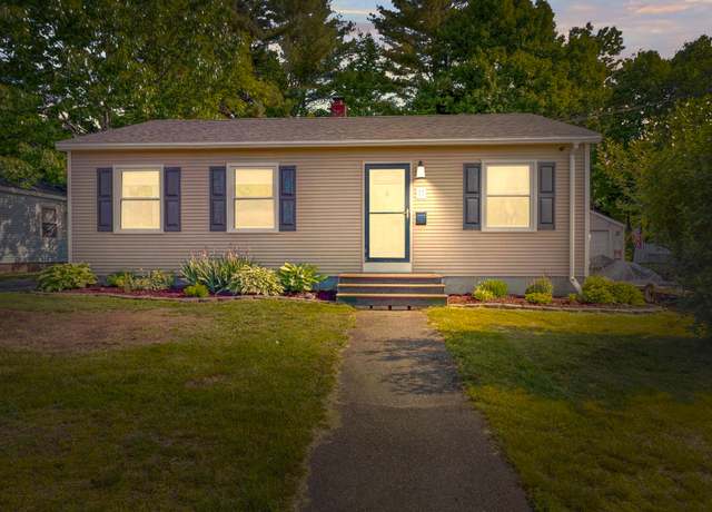 Property at 11 Brookside Ave, Augusta, ME 04330, 3 beds, 1 bath