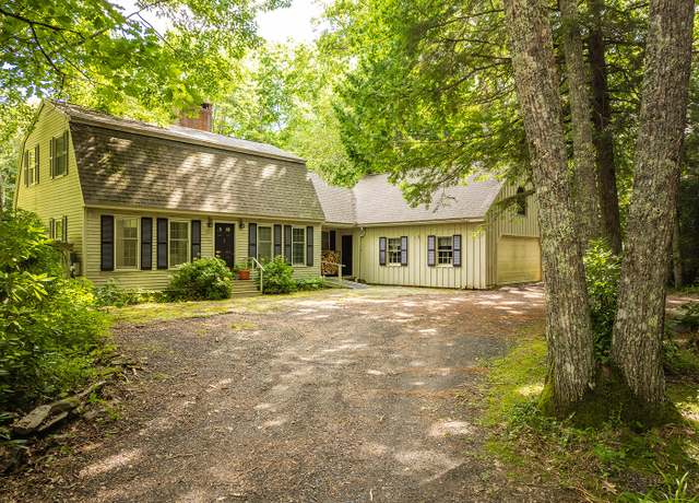 Property at 13 Hemlock Dr, Lincolnville, ME 04849, 3 beds, 2.5 baths