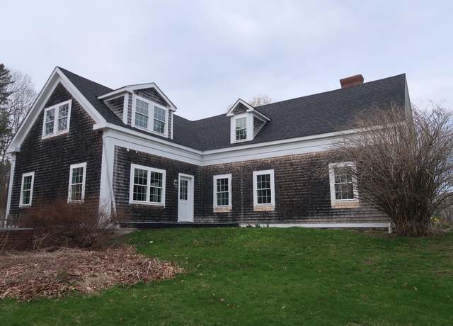 Property at 118 Beechwood St, Thomaston, ME 04861, 5 beds, 2.5 baths