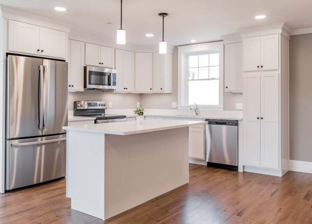 Property at 170 Falcon Crest Dr #52, Gorham, ME 04038, 3 beds, 2.5 baths