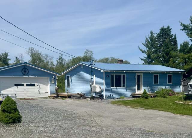 Property at 192 Lynne St, Van Buren, ME 04785, 3 beds, 1 bath