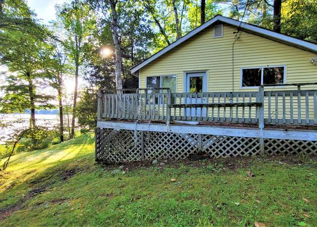 Property at 7 & 9 Crane Ln, Madison, ME 04950, 4 beds, 2 baths