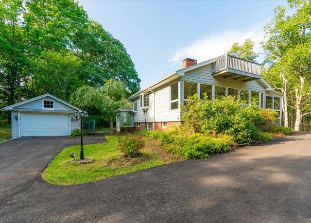 Property at 378 N Shore Dr, Owls Head, ME 04854, 2 beds, 2 baths