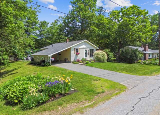 Property at 109 Easy St, Farmingdale, ME 04344, 3 beds, 1 bath