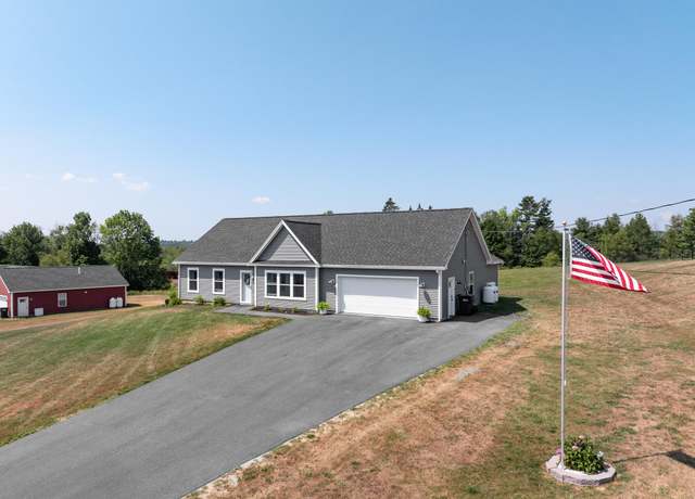 Property at 26 Knoll Crest Dr, Bangor, ME 04401, 3 beds, 2 baths