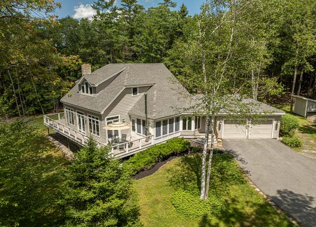 Property at 5 Indian Ridge Rd, Freeport, ME 04032, 4 beds, 3.5 baths