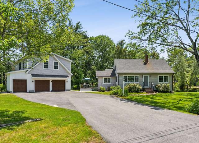 Property at 10 Burnell Dr, Yarmouth, ME 04096, 5 beds, 3 baths