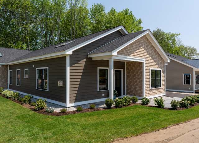 Property at 4 Daybreak Ln #4, Windham, ME 04062, 2 beds, 2 baths