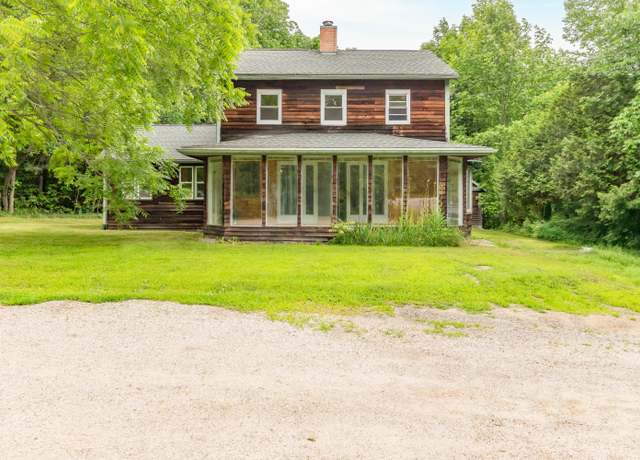 Property at 36 Kelley Rd, Orono, ME 04473, 4 beds, 2 baths