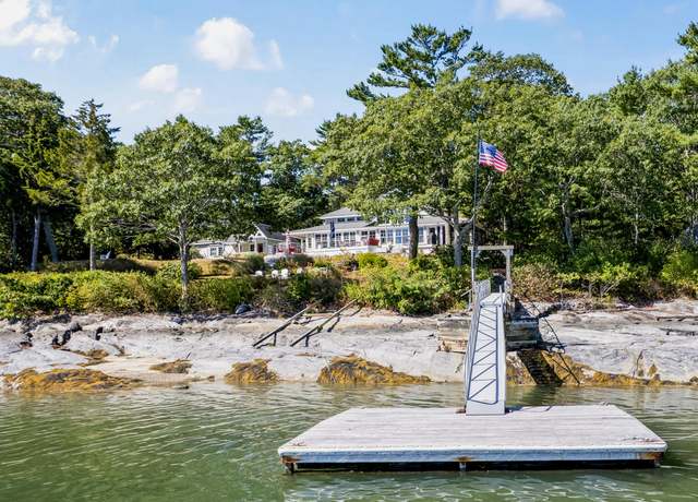 Property at 6 Oak Ledge Point Rd, Harpswell, ME 04079, 4 beds, 3.5 baths