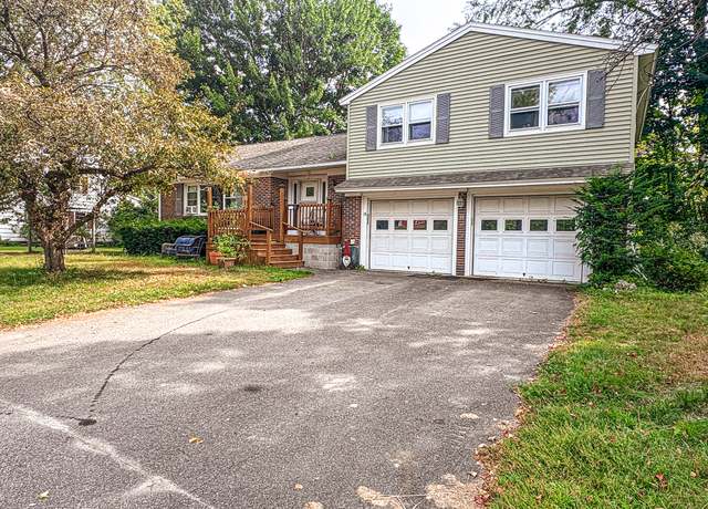 Property at 18 Eustis Pkwy, Waterville, ME 04901, 3 beds, 1.5 baths