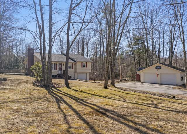 Property at 369 Windham Center Rd, Windham, ME 04062, 3 beds, 1.5 baths