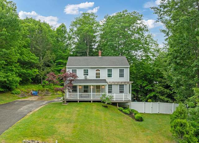 Property at 19 Fox Run Rd, Gray, ME 04039, 3 beds, 2.5 baths