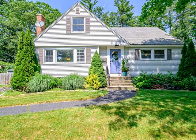 Property at 325 Ludlow St, Portland, ME 04102, 4 beds, 2.5 baths