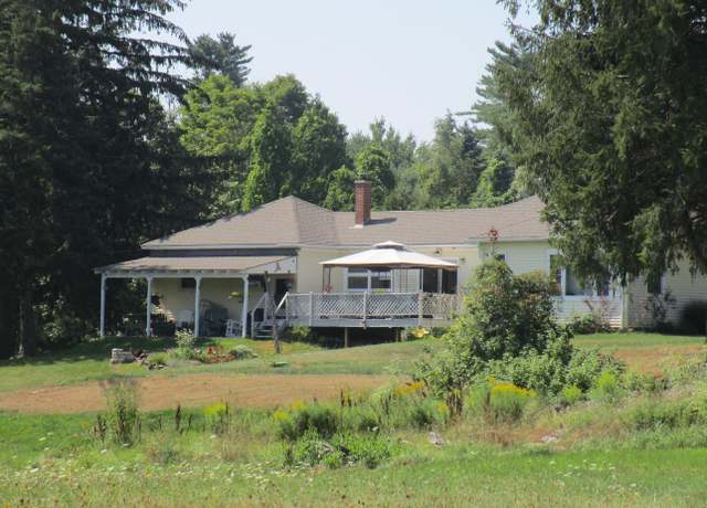 Property at 733 Lake St, Auburn, ME 04210, 3 beds, 2 baths
