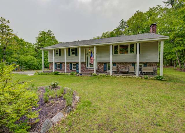 Property at 40 Sanborn St, Gorham, ME 04038, 3 beds, 2.5 baths