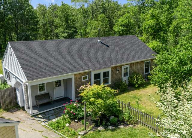 Property at 338 Royal Rd, North Yarmouth, ME 04097, 3 beds, 1 bath