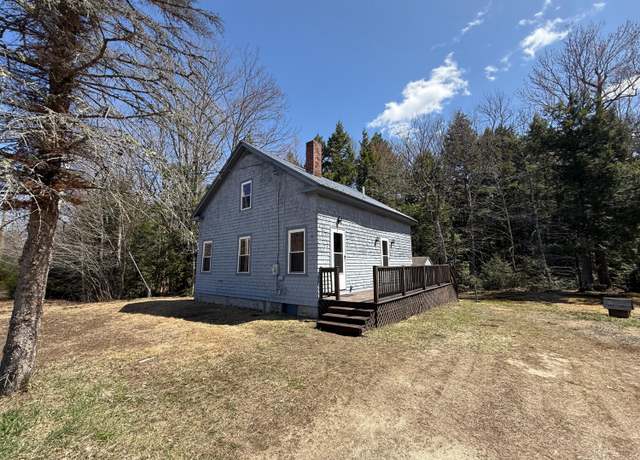 Property at 633 Norway Rd, Harrison, ME 04040, 3 beds, 1 bath