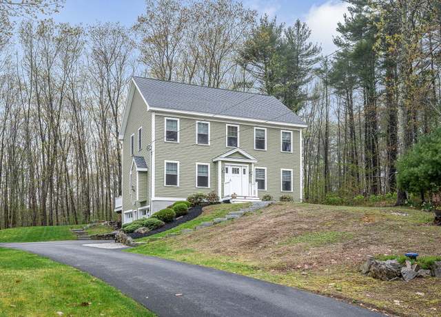 Property at 65 Old Post Rd, York, ME 03909, 3 beds, 2.5 baths