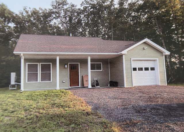 Property at 2 Meadow Dr, Waterville, ME 04901, 2 beds, 1 bath