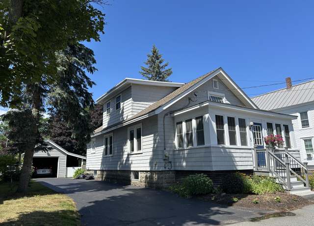 Property at 5 Franklin St, Brunswick, ME 04011, 2 beds, 2 baths