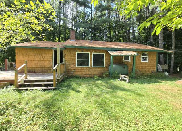 Property at 30 Highland Ave, Mechanic Falls, ME 04256, 4 beds, 1 bath