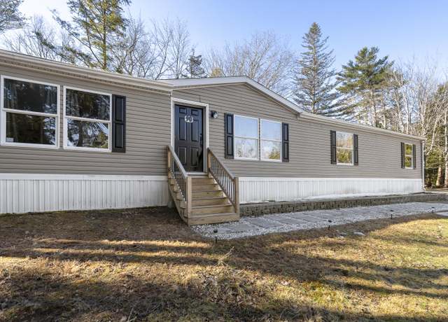 Property at 90 Pineland Dr, Winthrop, ME 04364, 4 beds, 2 baths