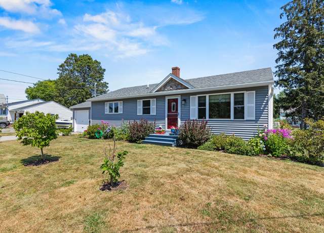 Property at 7 Willett St, Biddeford, ME 04005, 3 beds, 1 bath