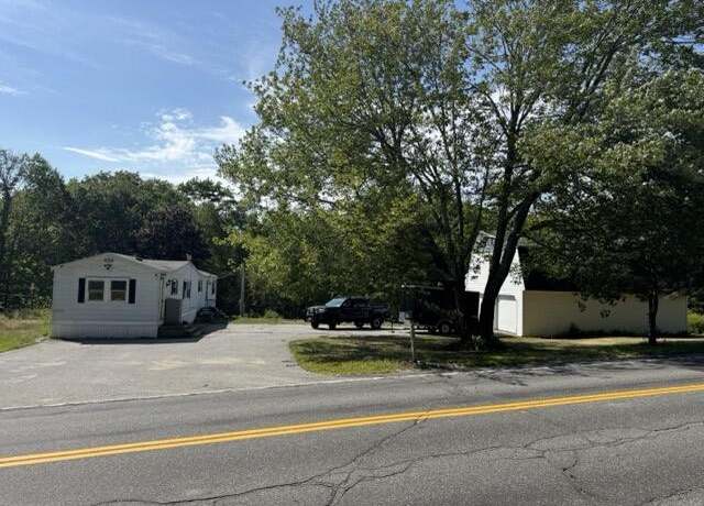 Property at 438 Meadow Rd, Topsham, ME 04086, 2 beds, 1 bath