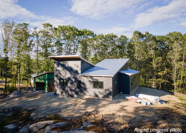Property at 4 Windward Rdg, Biddeford, ME 04005, 3 beds, 2 baths