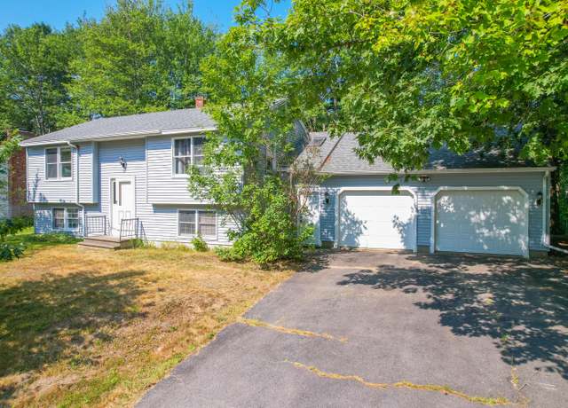 Property at 14 Carolyn St, Topsham, ME 04086, 3 beds, 1.5 baths