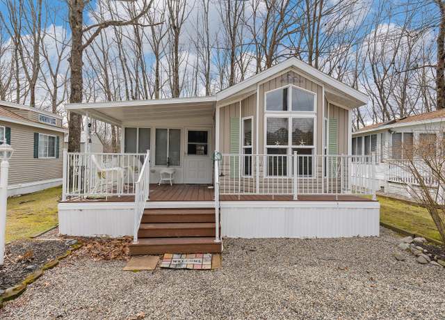 Property at 1 Robinson Way Unit B65, Kennebunk, ME 04043, 1 bed, 1 bath