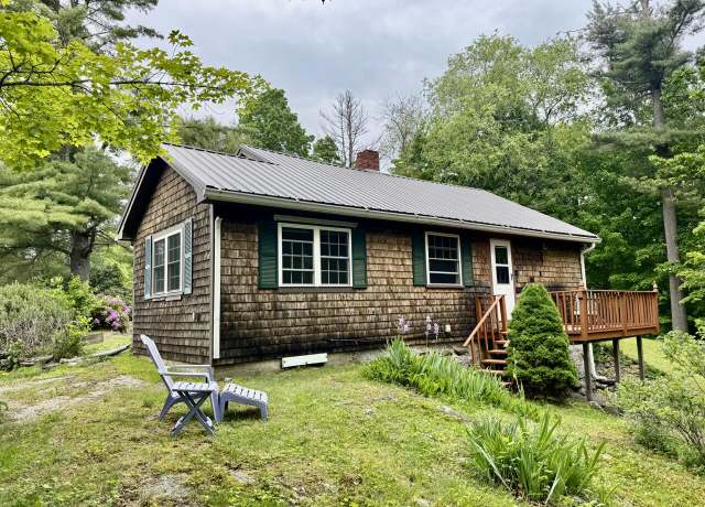 Property at 101 Sandy Point Rd, Stockton Springs, ME 04981, 2 beds, 1 bath