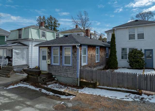 Property at 5 Bowles Ave, Bar Harbor, ME 04609, 1 bed, 1 bath
