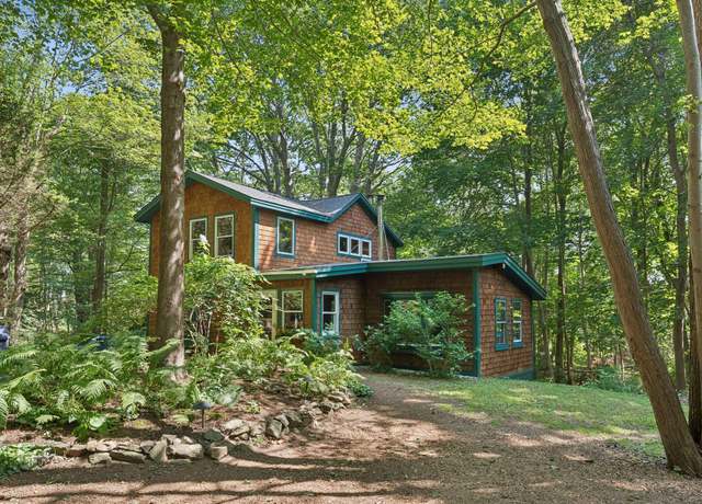 Property at 4 Wiley St, Portland, ME 04108, 3 beds, 1 bath