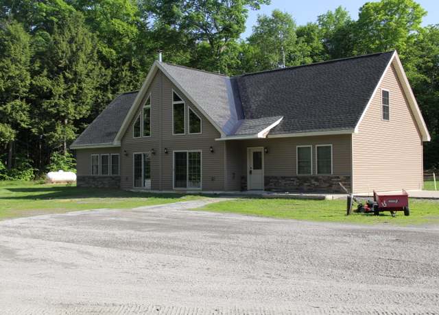 Property at 89 Drake Rd, Madison, ME 04950, 4 beds, 2 baths