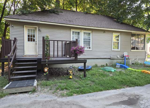 Property at 19 Abbott St, Waterville, ME 04901, 2 beds, 1 bath