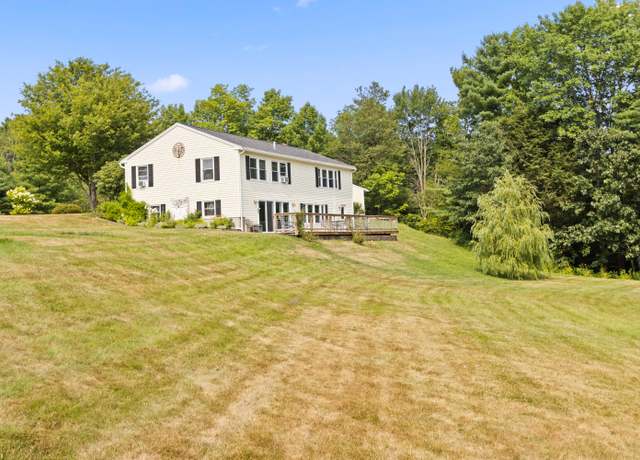 Property at 40 Prout Rd, Freeport, ME 04032, 3 beds, 2 baths