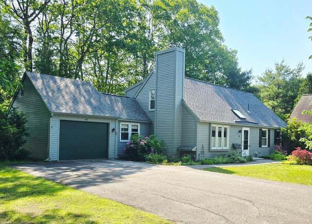 Property at 40 Willow Grove Rd, Brunswick, ME 04011, 4 beds, 2 baths