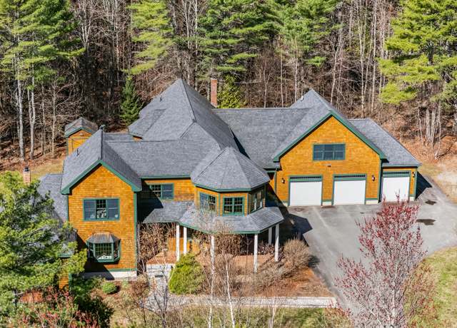 Property at 1026 Essex St, Bangor, ME 04401, 4 beds, 3.5 baths
