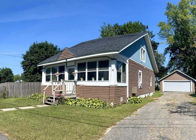 Property at 30 Highland Ave, Dixfield, ME 04224, 3 beds, 1 bath
