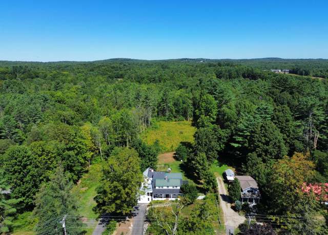 Property at 1097 Main St, Readfield, ME 04355, 4 beds, 2.5 baths