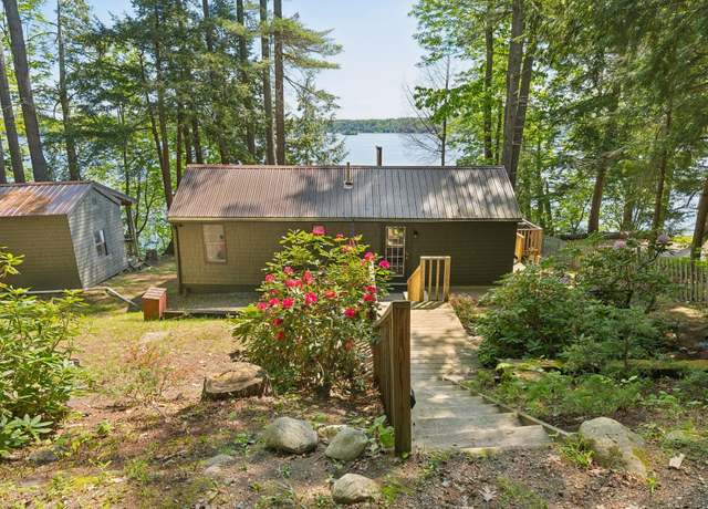 Property at 8 S Heritage Woods Ln, Winthrop, ME 04364, 2 beds, 1 bath