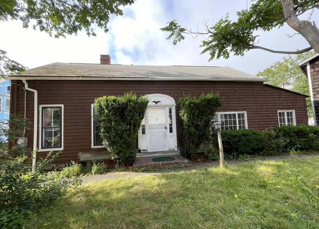 Property at 30 Dow St, Portland, ME 04102, 2 beds, 1.5 baths
