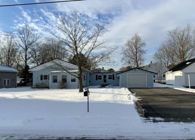 Property at 29 Avalon St, Lewiston, ME 04240, 3 beds, 1 bath