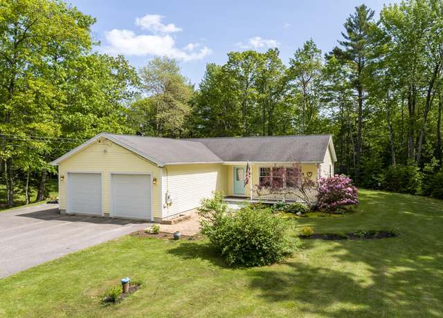 Property at 24 Cornerstone Dr, Brunswick, ME 04011, 3 beds, 2 baths