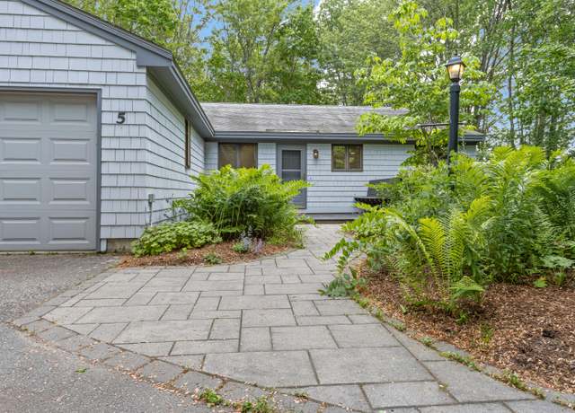 Property at 5 Eastern Rd, Scarborough, ME 04074, 2 beds, 2 baths