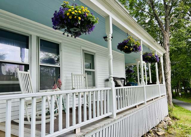 Property at 199 Foreside Rd, Falmouth, ME 04105, 2 beds, 1.5 baths