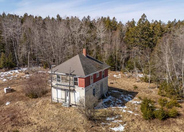 Property at 206 Main Rd, Islesboro, ME 04848, 2 beds, 1 bath