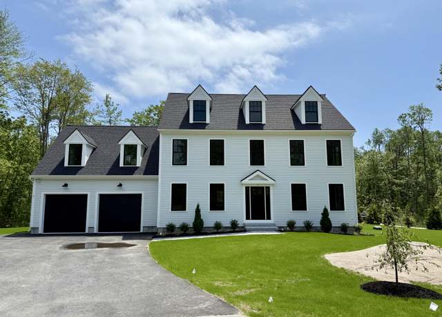 Property at 11 Acorn Ave, Kennebunkport, ME 04046, 4 beds, 3.5 baths